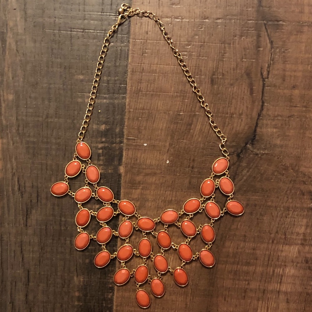 🌺Coral and Gold Chunky Necklace🌺